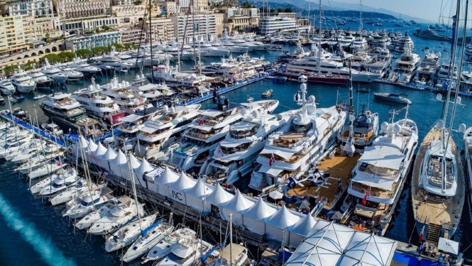 Plein Coeur De Monaco, A 300 Metres A Pied Du Port De Monaco, 4 Pieces Dans Des Escaliers Vue Mer Exceptionnelle Bagian luar foto