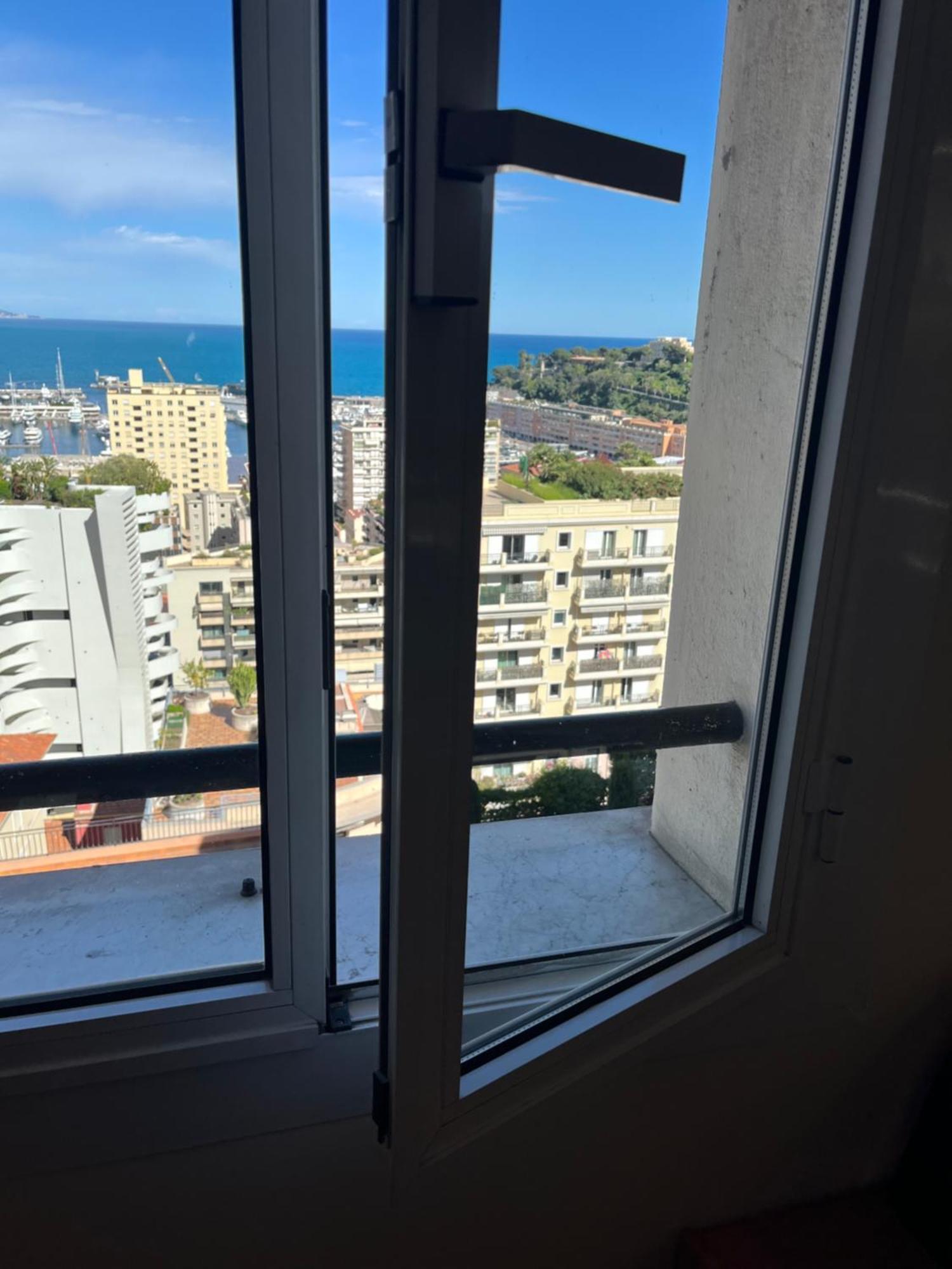 Plein Coeur De Monaco, A 300 Metres A Pied Du Port De Monaco, 4 Pieces Dans Des Escaliers Vue Mer Exceptionnelle Bagian luar foto